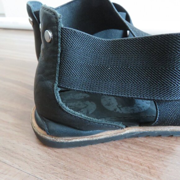 SOREL Ella Leather Slip On Cross Over Strap Sandals in Black - Size US 7 - Picture 9 of 12